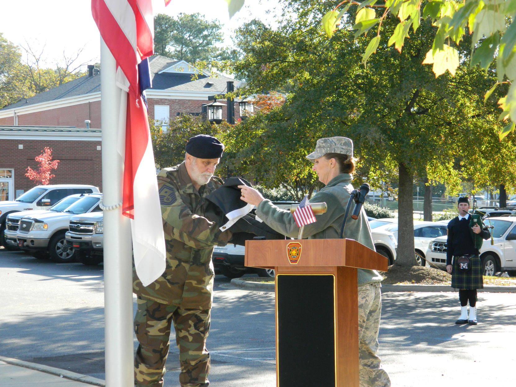 Flag ceremony for veterans (25).JPG